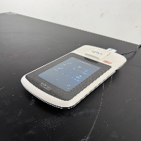 Invitrogen Qubit 4 Fluorometer image 1